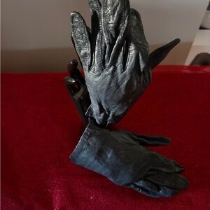 Aris Classic Navy Blue Leather Gloves